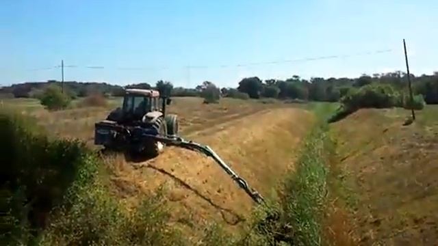 DHIS900 Стреловая косилка OSMA на тракторе Case ih mx 170 смотреть онлайн