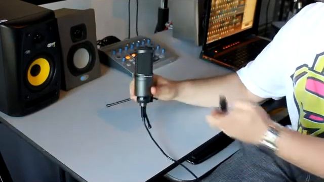 Audio-Technica AT 2020 USB смотреть онлайн