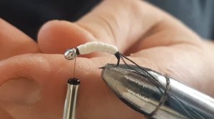 Мушка на хариуса личинка Короеда из Poly Rib ???