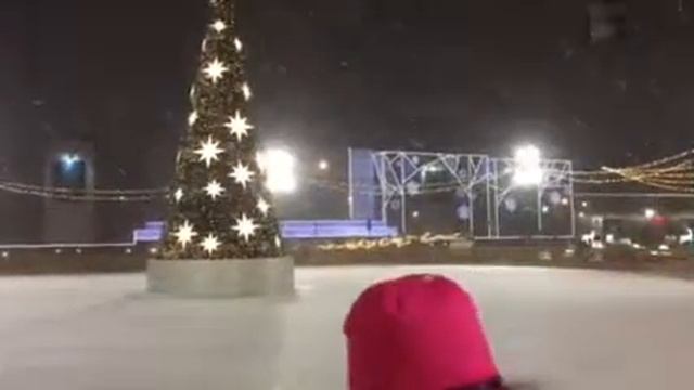 МЕГА Химки, каток, снег. смотреть онлайн