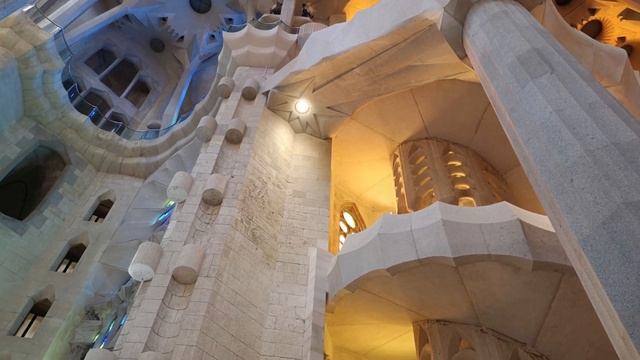 Basílica de la Sagrada Familia - Basilica of the Holy Family - Barcelona смотреть онлайн