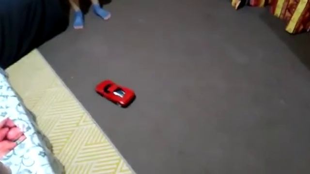 Silverlit Ferrari Enzo 1:16 Scale I-Connect Bluetooth Supercar (Bright Red)