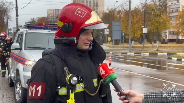 Горит трибуна и кровля | Видеообзор | Учения Гомельского гарнизона МЧС | Манеж "Динамо" | 25.10.202 смотреть онлайн