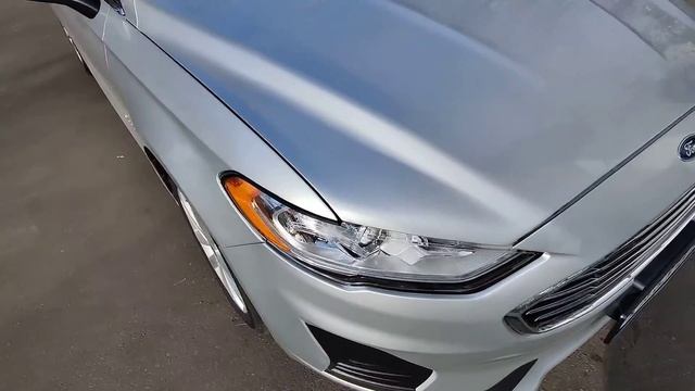 Ford Fusion Hybrid 2019 3FA6P0LU6KR225696
