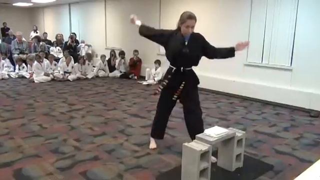 Erica - Black Belt Test - Breaking смотреть онлайн