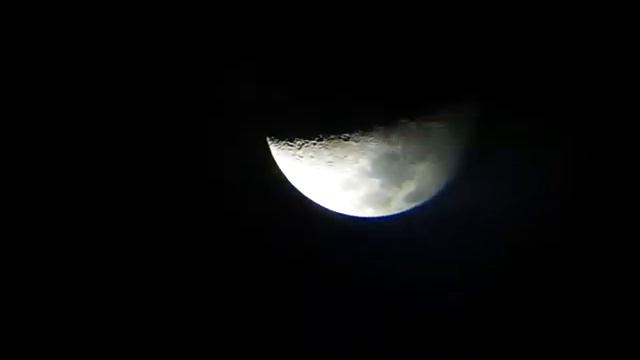 Sharp half Moon via my Telescope(celestron 70az) смотреть онлайн
