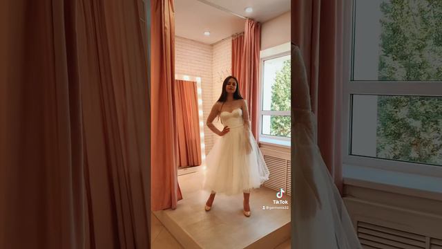 Красивая коллекция коротких платьев на наших куколках смотреть онлайн