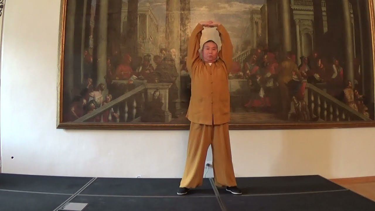 Восемь кусков парчи Бадуаньцзинь (八段锦 bāduànjǐn) Мастер Ши Юн Дао смотреть онлайн