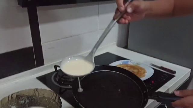 VLOG Блины домашние, #обалденные (Блинчики),#Вкусные и Быстро #Доча печет, смотреть онлайн