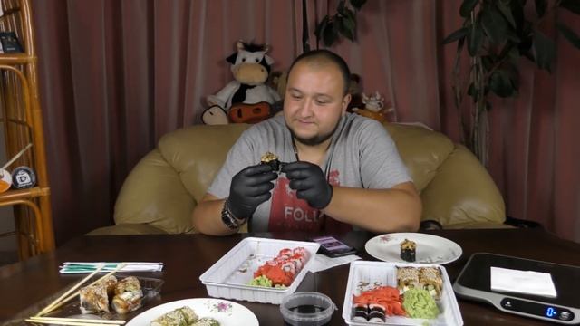 Mr. KRABS | НАКОНЕЦ-ТО ОТРАВИЛСЯ! | МУХИ ПОМОГАЮТ КРУТИТЬ РОЛЛЫ | ДОСТАВКА СУШИ смотреть онлайн