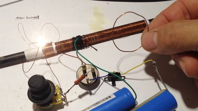 Определитель межвиткового замыкания своими руками.На одном транзисторе. смотреть онлайн