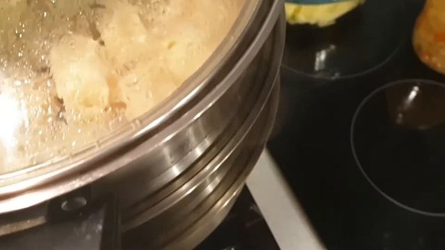 Манты с тыквой и картофелем и манты с тыквой и мясом (без рецепта). смотреть онлайн