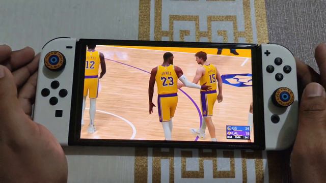 NBA 2K24 NINTENDO SWITCH GAMEPLAY | OLED REVIEW смотреть онлайн