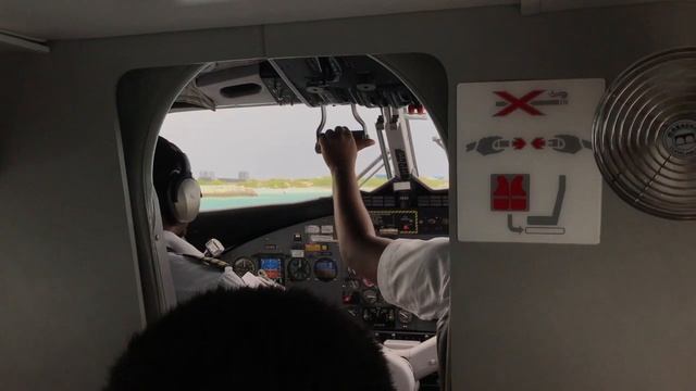 Trans Maldivian Airways Twin Otter Seaplane MLE-Conrad: Dr. I's Maldivian Adventure (part 4 of 9). смотреть онлайн