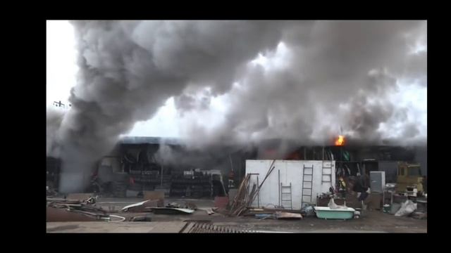 Горять склады автозапчасти Хмельницький fire burns sweets of auto parts смотреть онлайн