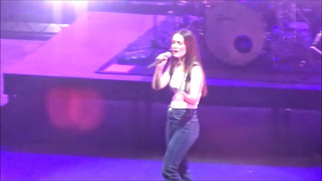 Sigrid - High Five, live in Dublin 24th November 2022 смотреть онлайн