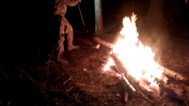 Вождь мастерски пилит бревно березы смотреть онлайн