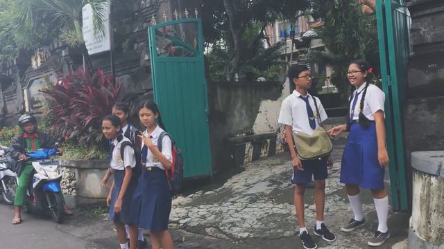 Motion designer пытается стать влогером | Отводов Влог_2 смотреть онлайн