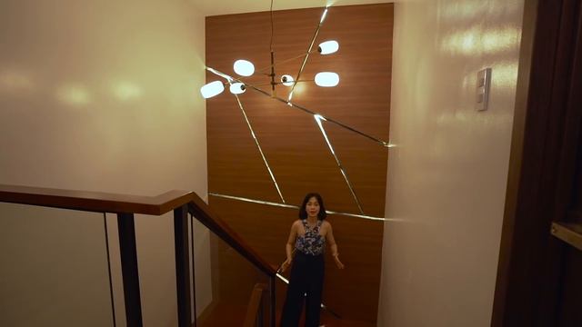 House Tour 44 • Touring a ₱14 Million Sophisticated Ultramodern Home in Bacoor Cavite • Steal Price смотреть онлайн