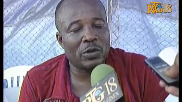 Prezidan Sena repiblik la Simon Deras Dieuseul te pote sipò'l bay Senatè John Joel Joseph. смотреть онлайн