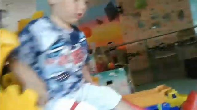 София и Макар в кафе Лимпопо в городе Ейске смотреть онлайн