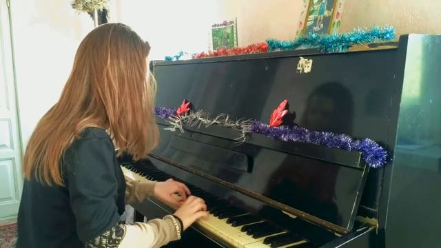 Ariana Grande - SANTA TELL ME 📩🎅 | in piano | популярные мелодии на пианино | смотреть онлайн
