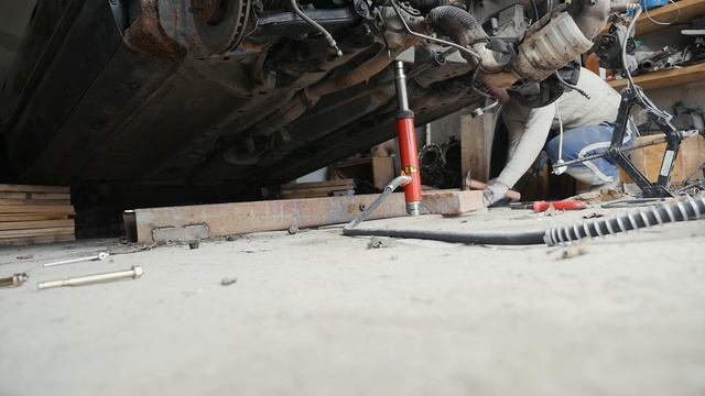 Рихтовка авто, вытяжка кузова. Самодельный стапель. смотреть онлайн