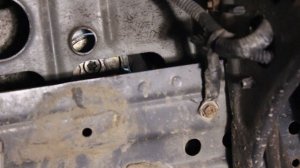 Nissan X-Trail, MR20DE .Как снять ролик натяжителя