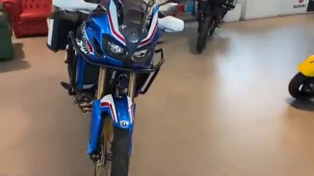 Honda CRF 1000 L Africa Twin '19 Hrc смотреть онлайн