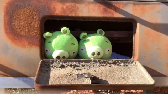 Angry Birds And The Mighty Eagle (Plush Version)