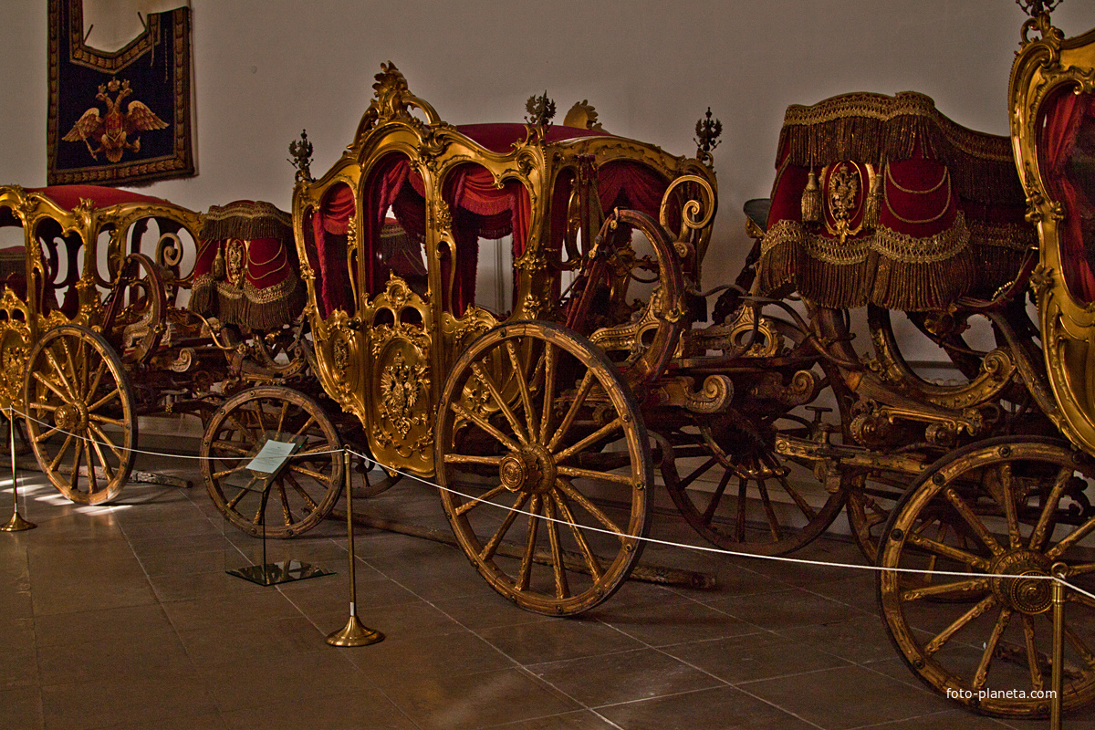 Экскурсия "Придворный экипаж". смотреть онлайн
