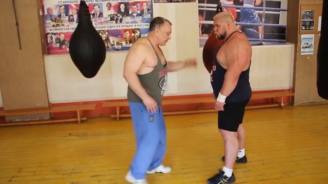 Как бить в уличной драке! Убойная двойка!