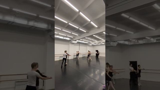 Adagio , Экзамен .Дуэтный танец Педагог : Андрей Глазшнейдер Teacher : Andrey Glazshneyder смотреть онлайн