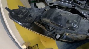 Замена лампы ближнего света на Volvo XC60