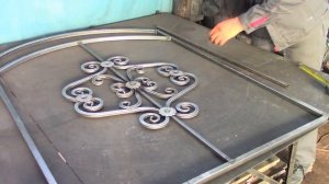 Это просто "Шедевр" из профильной трубы! Холодная ковка