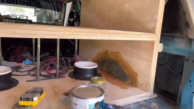Building Payton Johnson A C-max and enclosure work смотреть онлайн