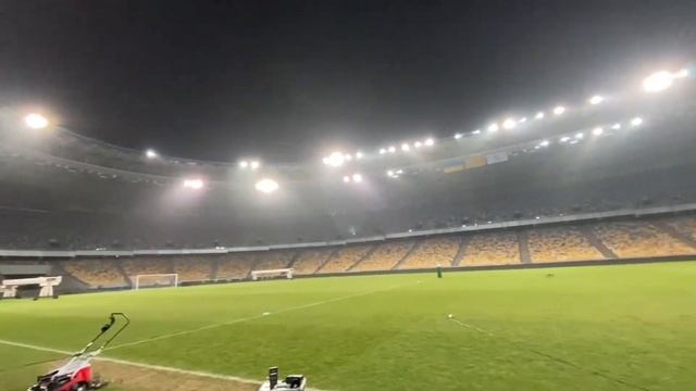 Как включают свет ? на стадионе ОЛИМПИЙСКИЙ ? ⚽️ смотреть онлайн
