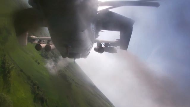 ??Уничтожения бронетехники ВСУ Аллигаторами Ка-52.mp4 смотреть онлайн