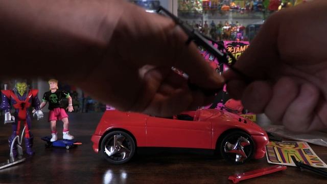 James Bond Jr. Sports Car and Action Figures Unboxing and Build! смотреть онлайн