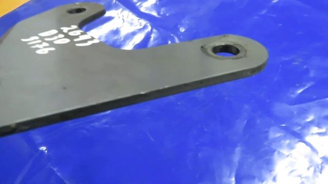 1025. Кронштейн замка кабины правый / Scania 1490908 смотреть онлайн