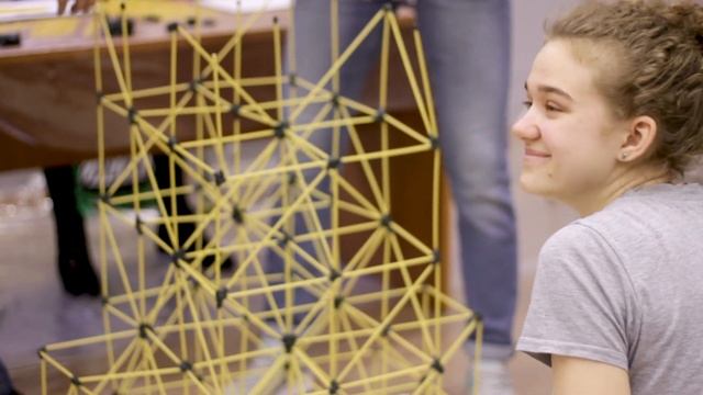 «Макаронный строитель - 2019»: точный расчёт и творчество смотреть онлайн