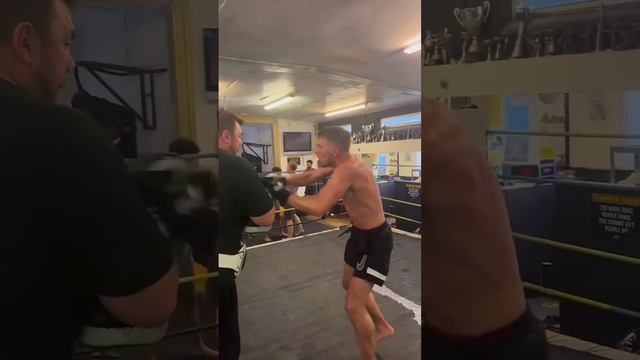 Жёская работа по лапам от бойца ONE Championship смотреть онлайн