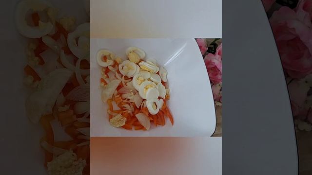 Салат с цветной капустой,яйцом и перцем.Salad With Cauliflower,egg And Pepper.