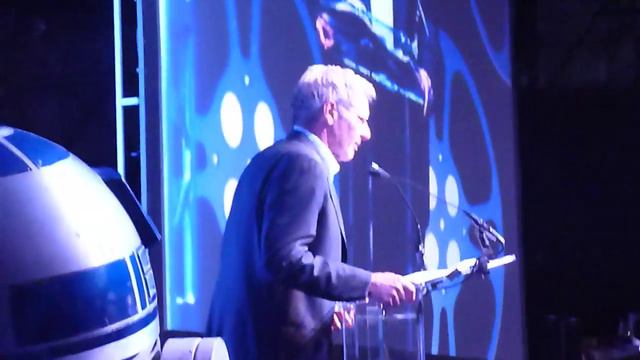Wings Gala honoring Harrison Ford - Harrison accepting award смотреть онлайн