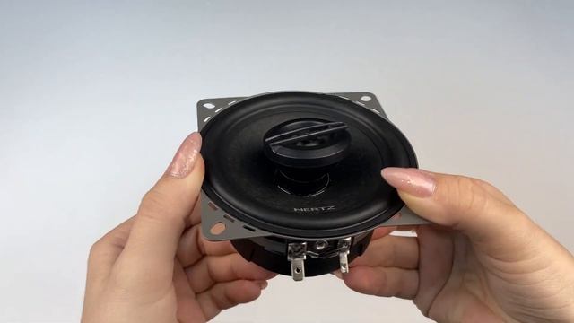Распаковка динамиков Hertz CX 100 смотреть онлайн