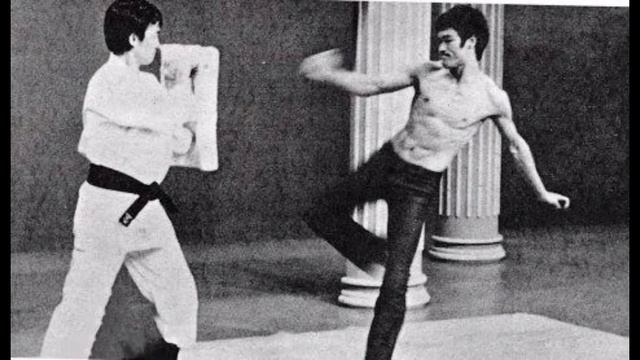 Брюс Ли-Тренировки смотреть онлайн