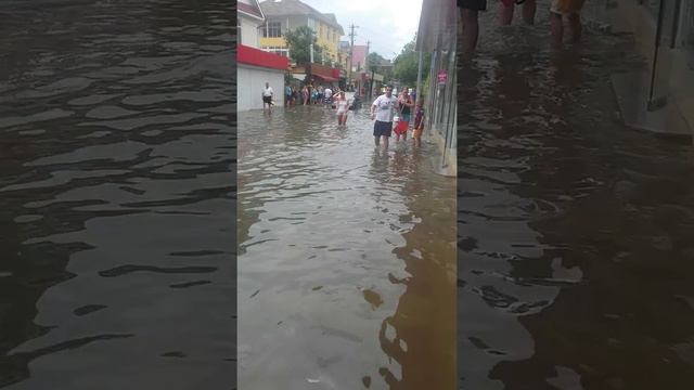 Наводнение в СОЧИ!! 25 Июня смотреть онлайн