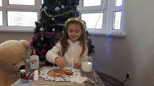 Рождественский венок своими руками / новогодние поделки смотреть онлайн