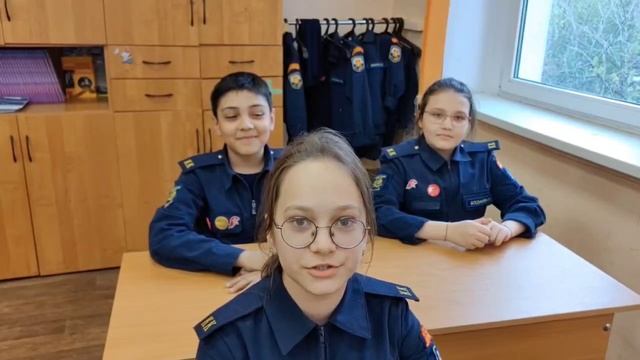 Ученики нашего прокадетского класса 5К пишут письма на передовую нашим солдатам смотреть онлайн