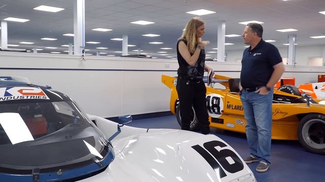 McLaren CEO Zak Brown gives me a tour of his crazy F1 car collection! | Kidd In A Sweet Shop | 4K смотреть онлайн